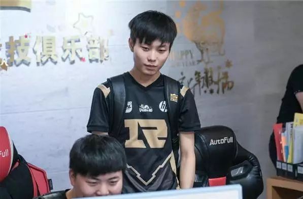 曾在比赛中 曾在比赛中