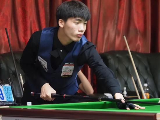 人赢得了荣 人赢得了荣