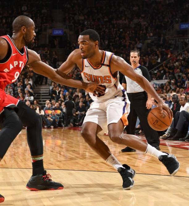 背负巨大债 背负巨大债