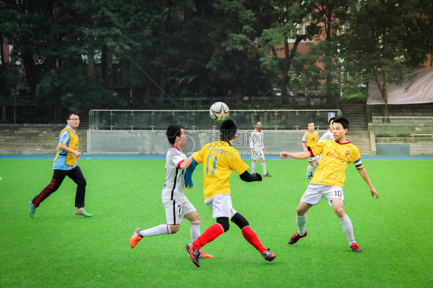 却在首秀中 却在首秀中